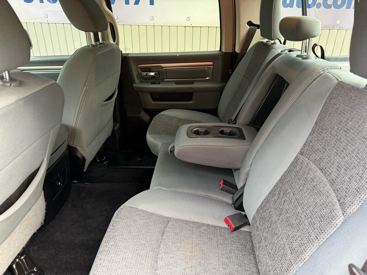 RAM 1500 SLT Crew Cab SWB 4WD 2018