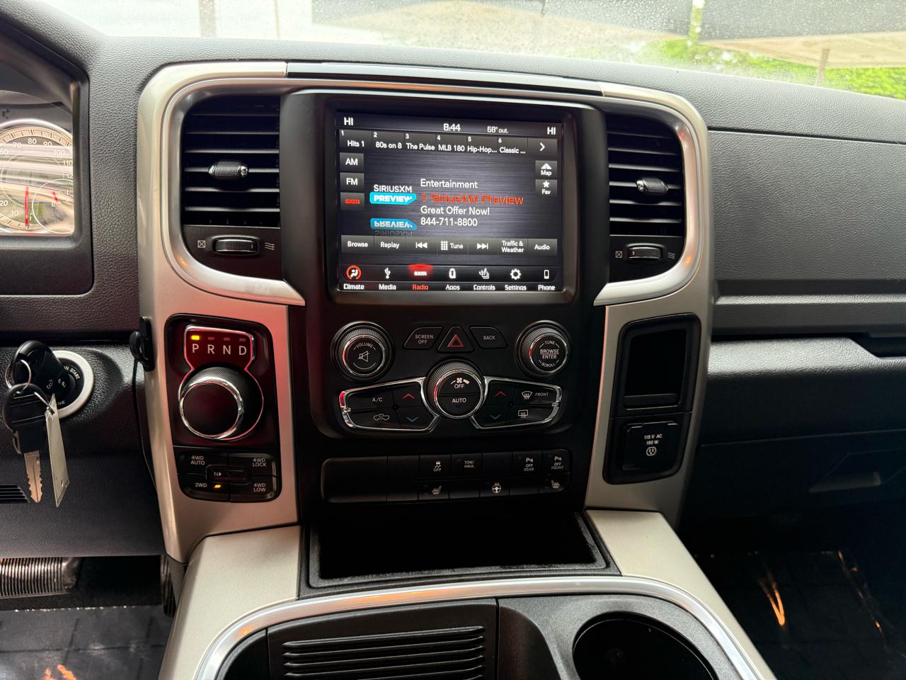 RAM 1500 SLT Crew Cab SWB 4WD 2018