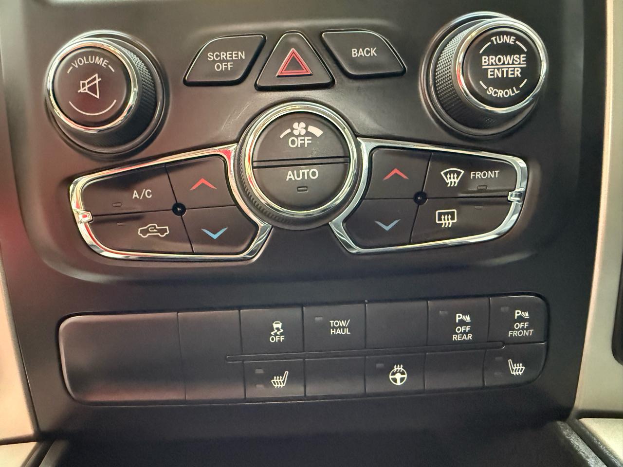 RAM 1500 SLT Crew Cab SWB 4WD 2018