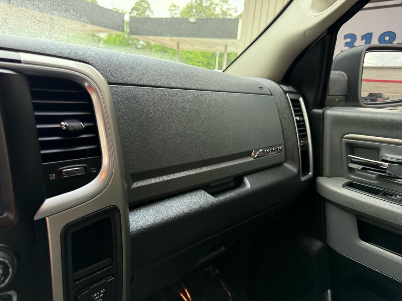 RAM 1500 SLT Crew Cab SWB 4WD 2018