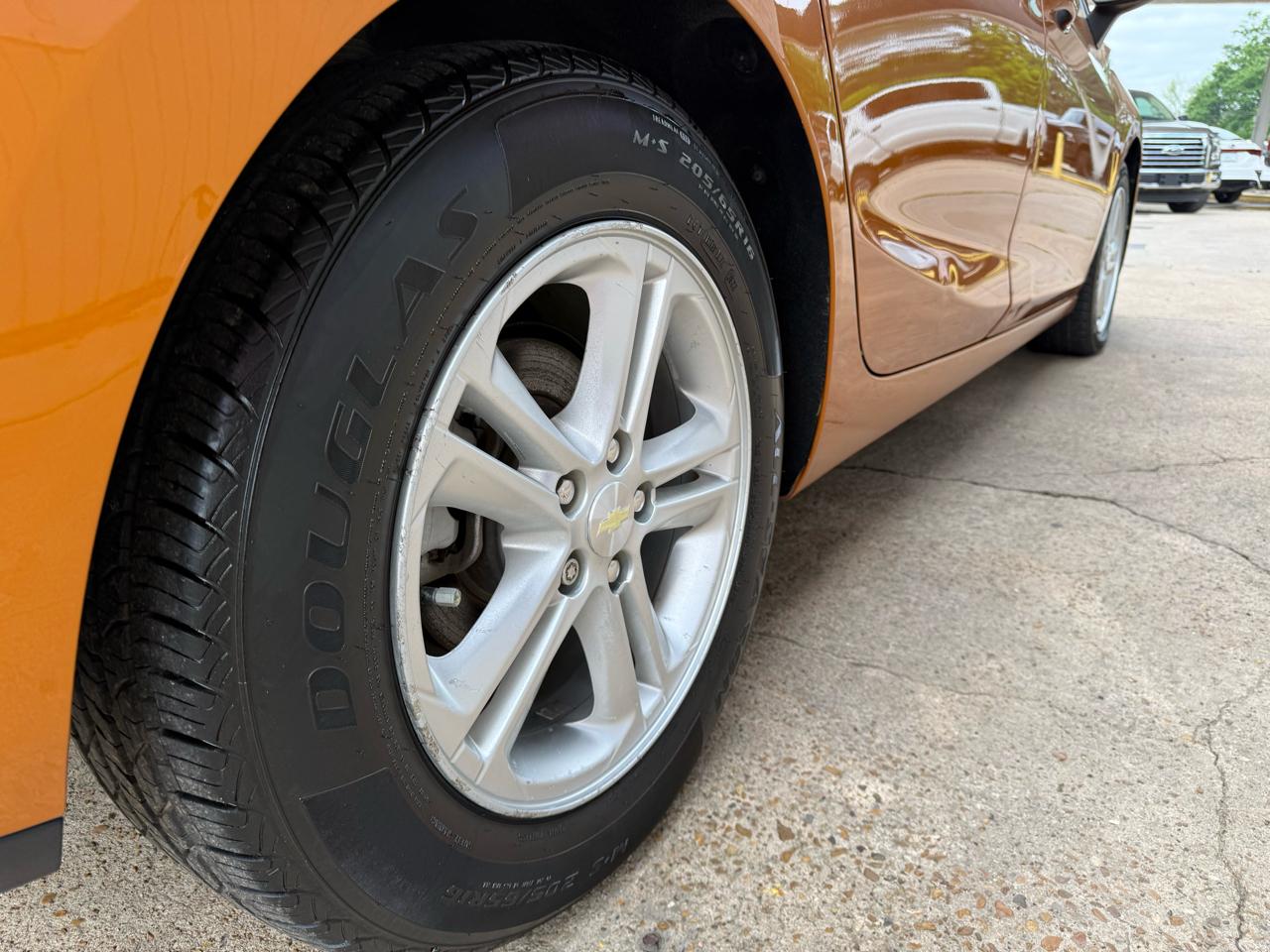 Chevrolet Cruze LT Auto Hatchback 2017