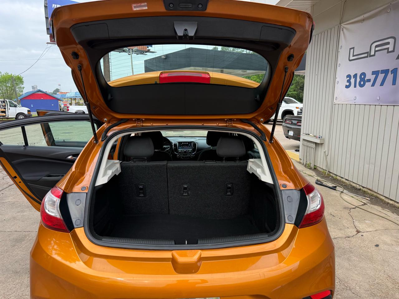 Chevrolet Cruze LT Auto Hatchback 2017