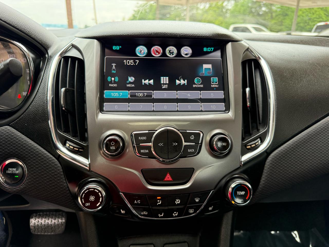 Chevrolet Cruze LT Auto Hatchback 2017