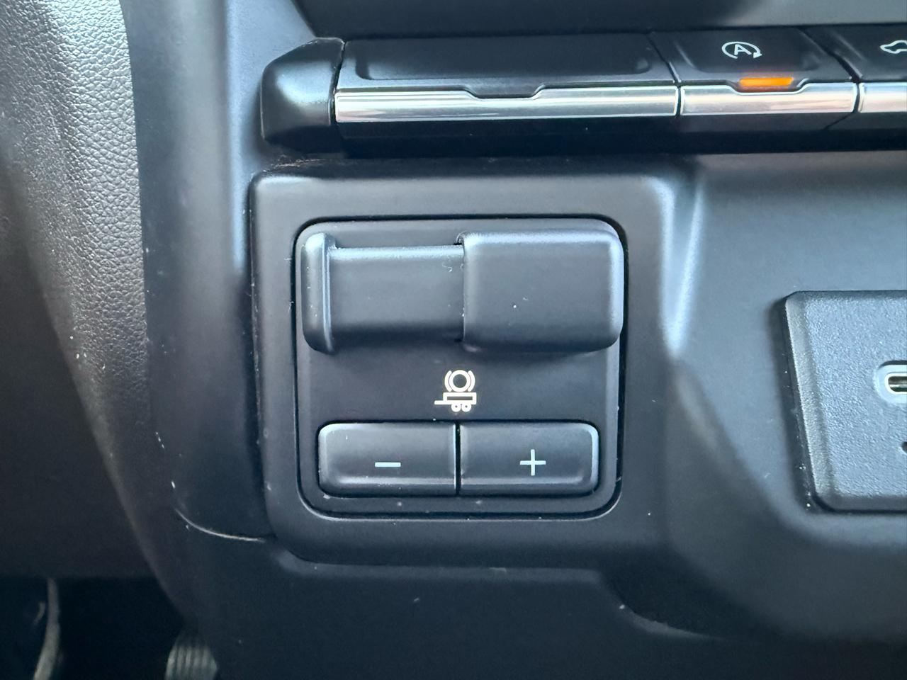 Chevrolet Silverado 1500 LT Crew Cab 4WD 2021