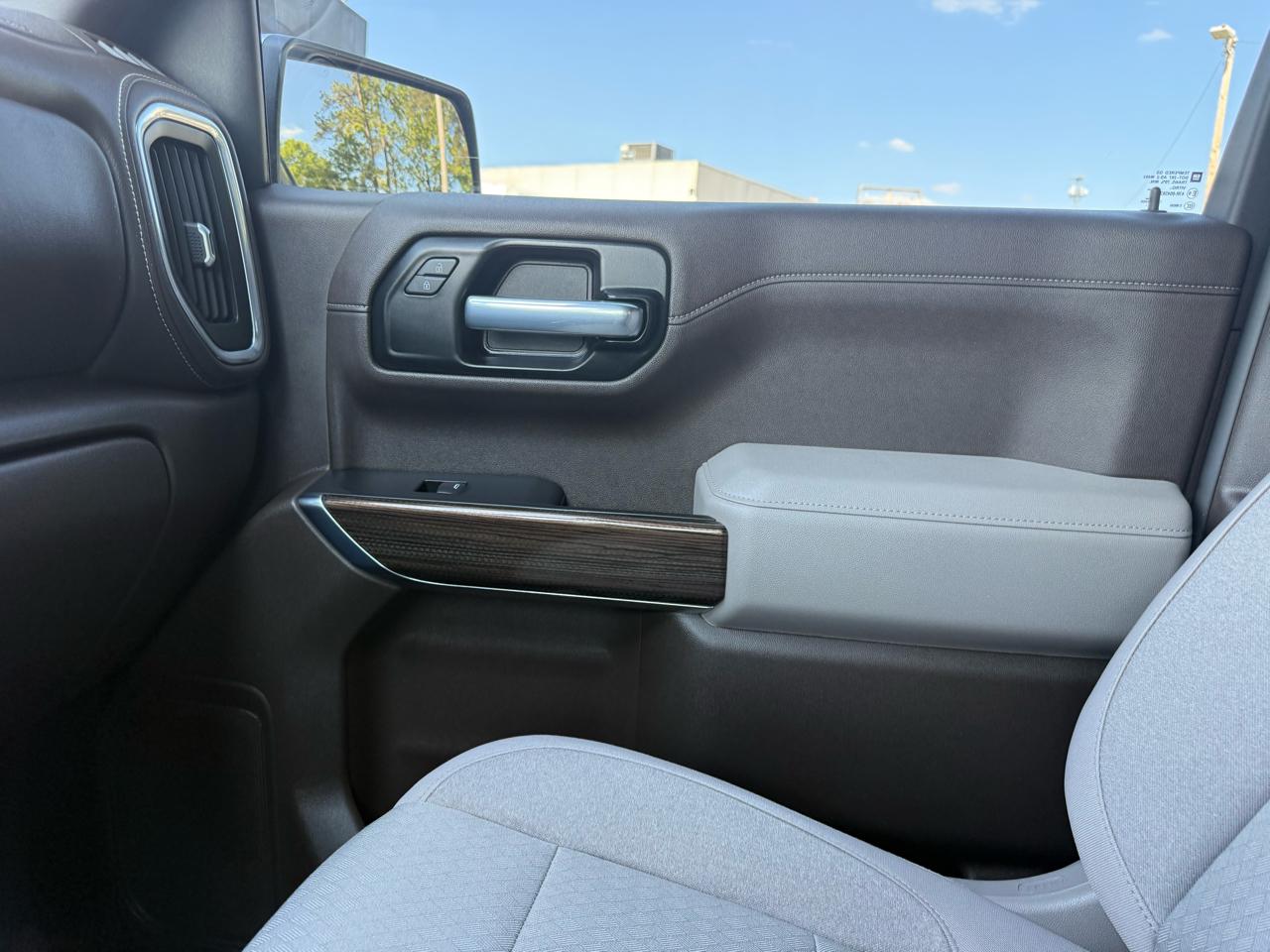 Chevrolet Silverado 1500 LT Crew Cab 4WD 2021