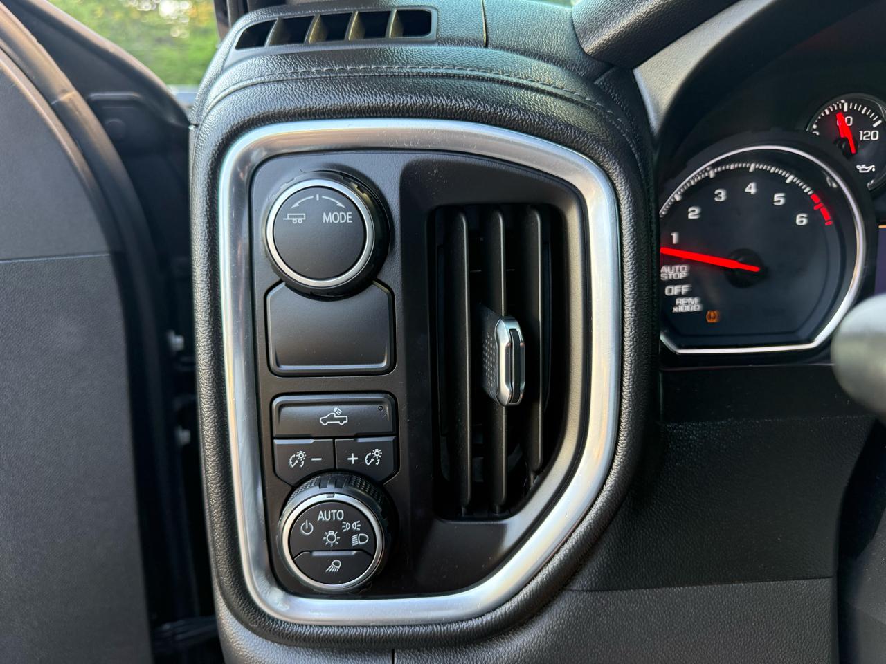 Chevrolet Silverado 1500 LT Crew Cab 2WD 2020