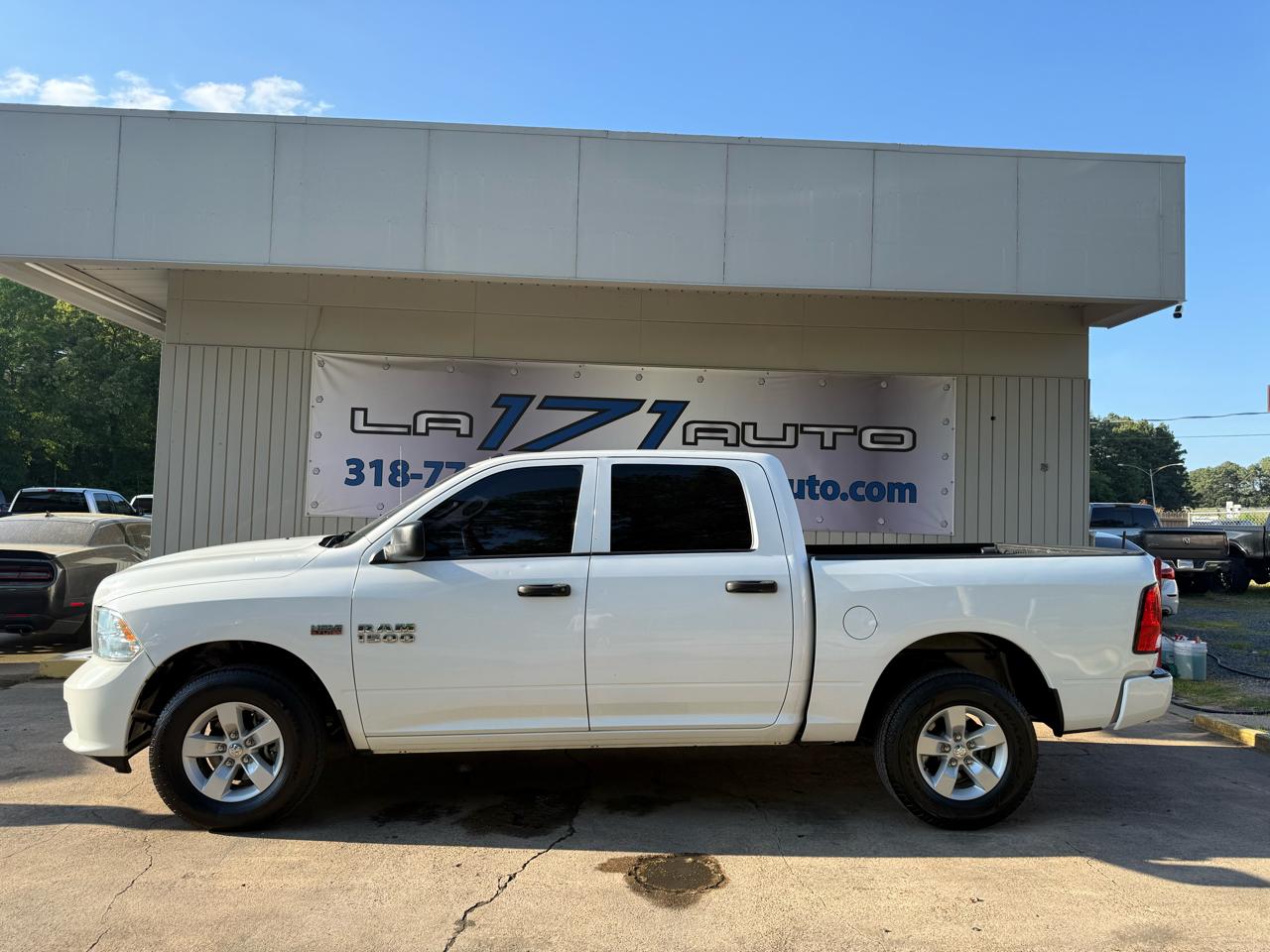 RAM 1500 Tradesman Crew Cab SWB 4WD 2018