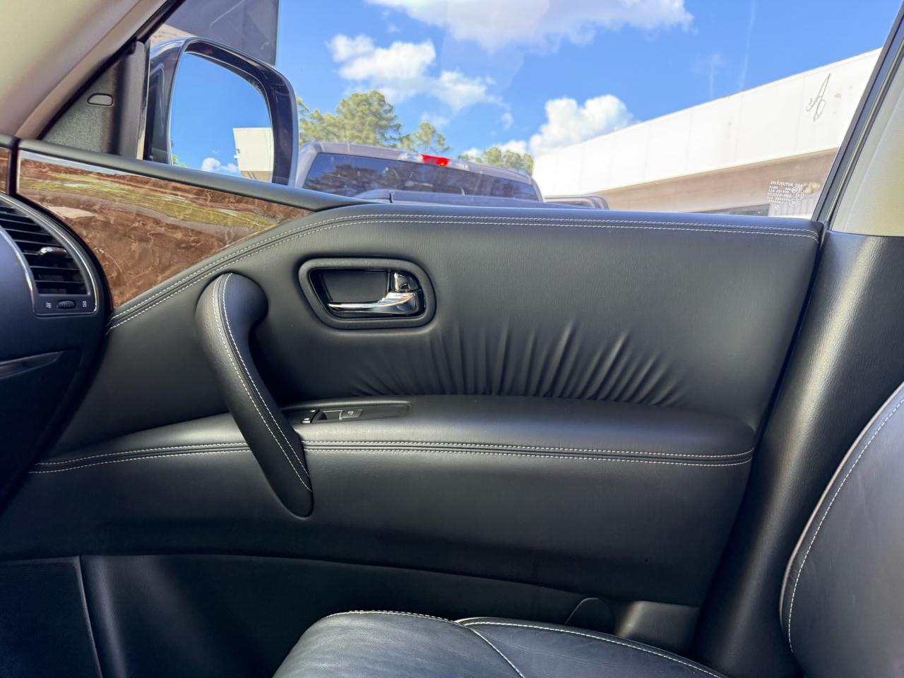 Infiniti QX80 2WD 2017