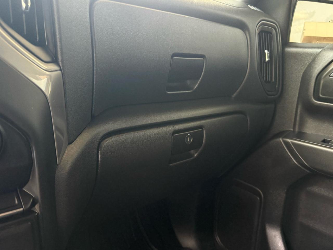 Chevrolet Silverado 1500 Custom Crew Cab Long Box 2WD 2020