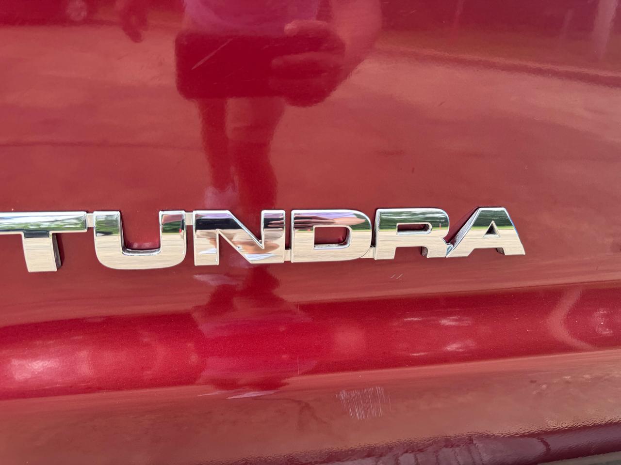 Toyota Tundra Tundra-Grade Double Cab 4.0L 2WD 2010