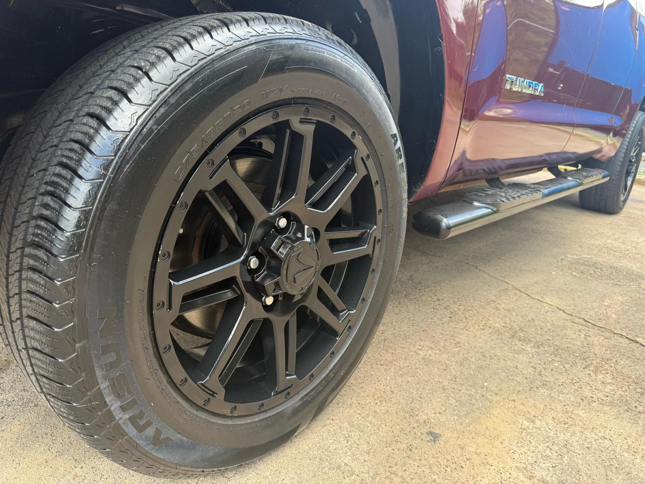 Toyota Tundra Tundra-Grade Double Cab 4.0L 2WD 2010