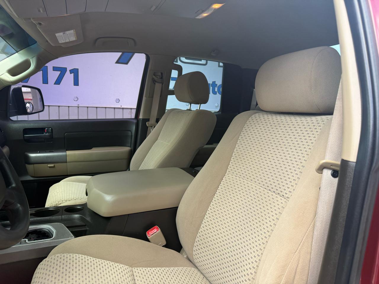 Toyota Tundra Tundra-Grade Double Cab 4.0L 2WD 2010