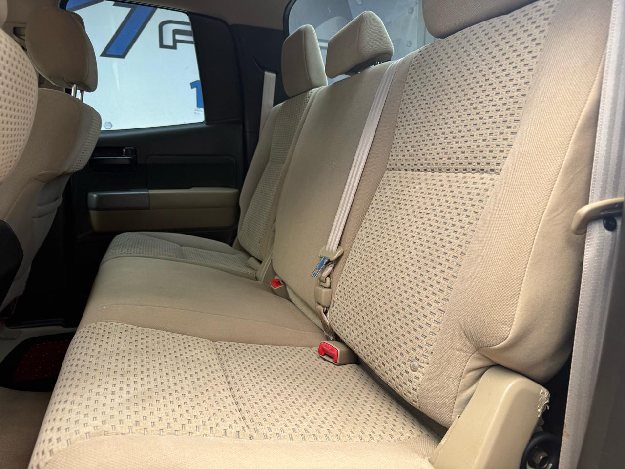 Toyota Tundra Tundra-Grade Double Cab 4.0L 2WD 2010