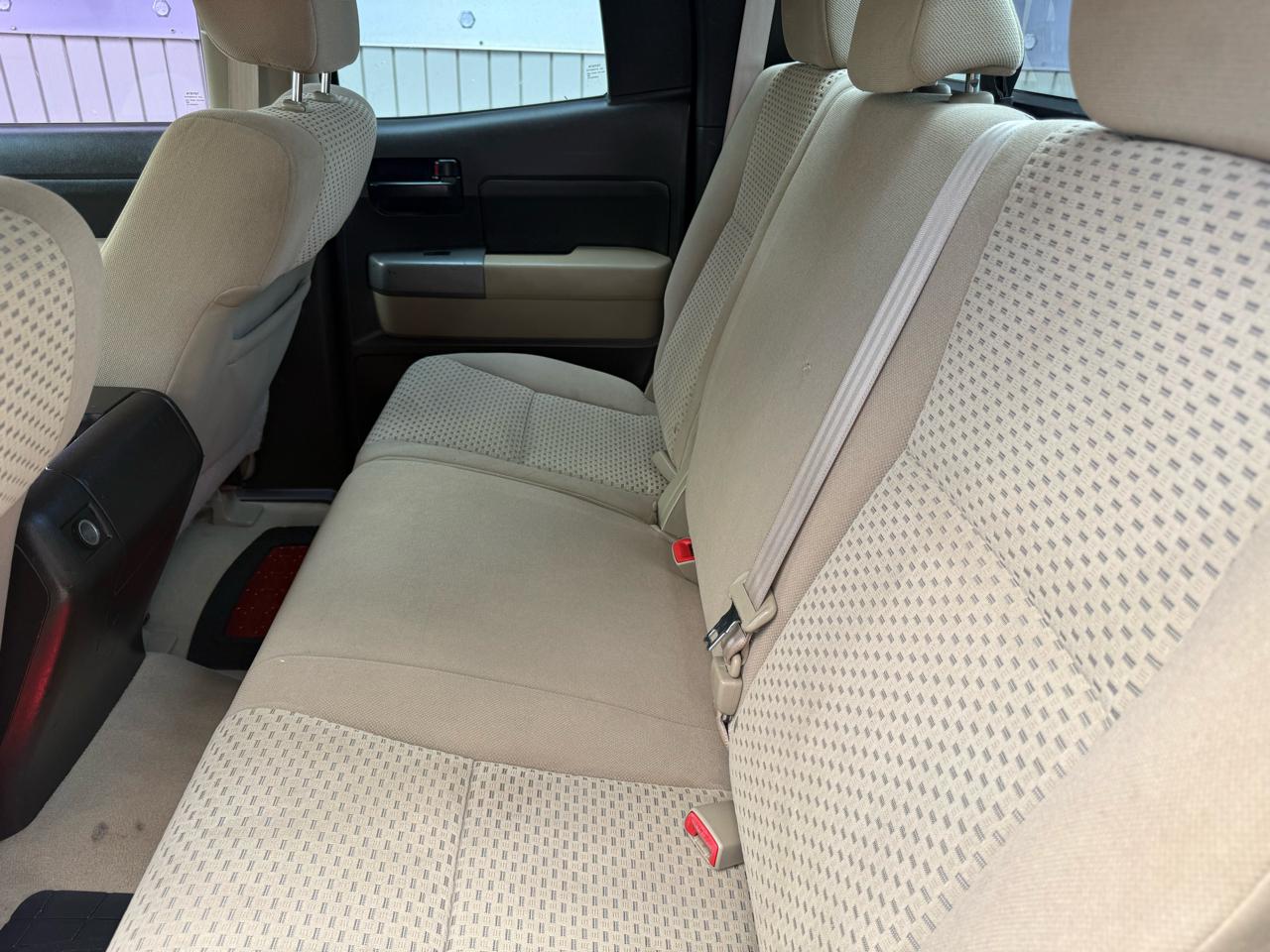 Toyota Tundra Tundra-Grade Double Cab 4.0L 2WD 2010