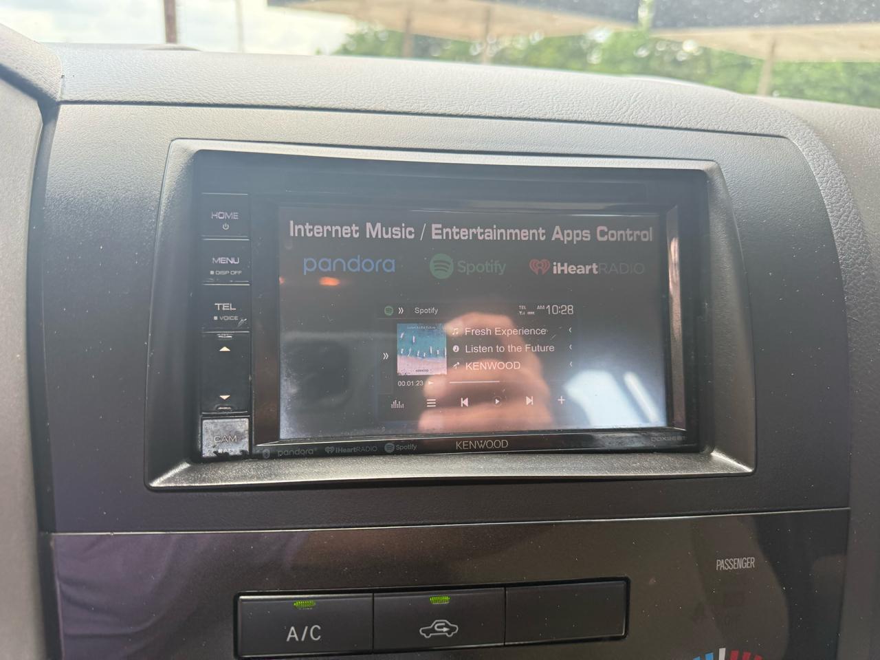 Toyota Tundra Tundra-Grade Double Cab 4.0L 2WD 2010