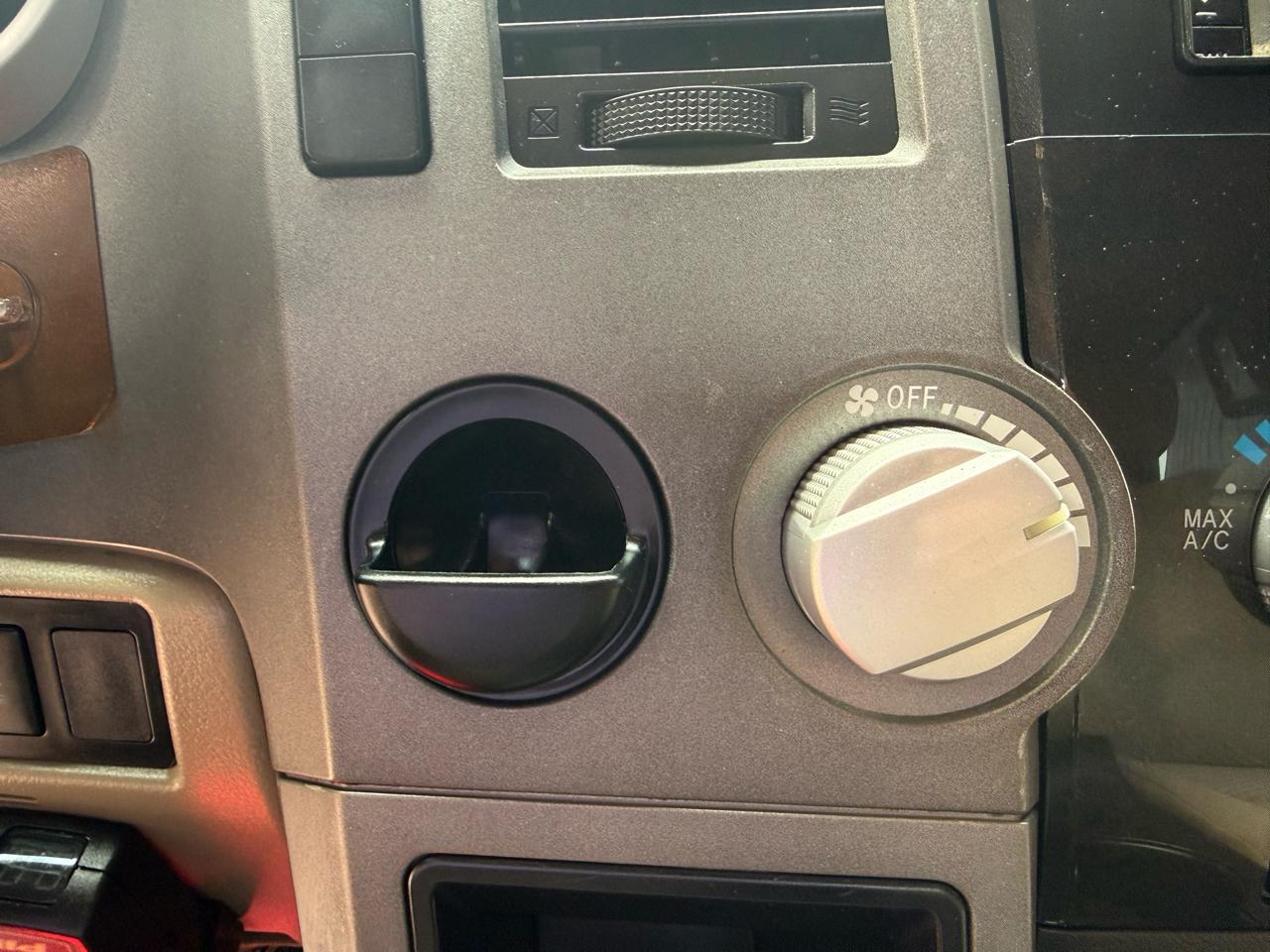 Toyota Tundra Tundra-Grade Double Cab 4.0L 2WD 2010