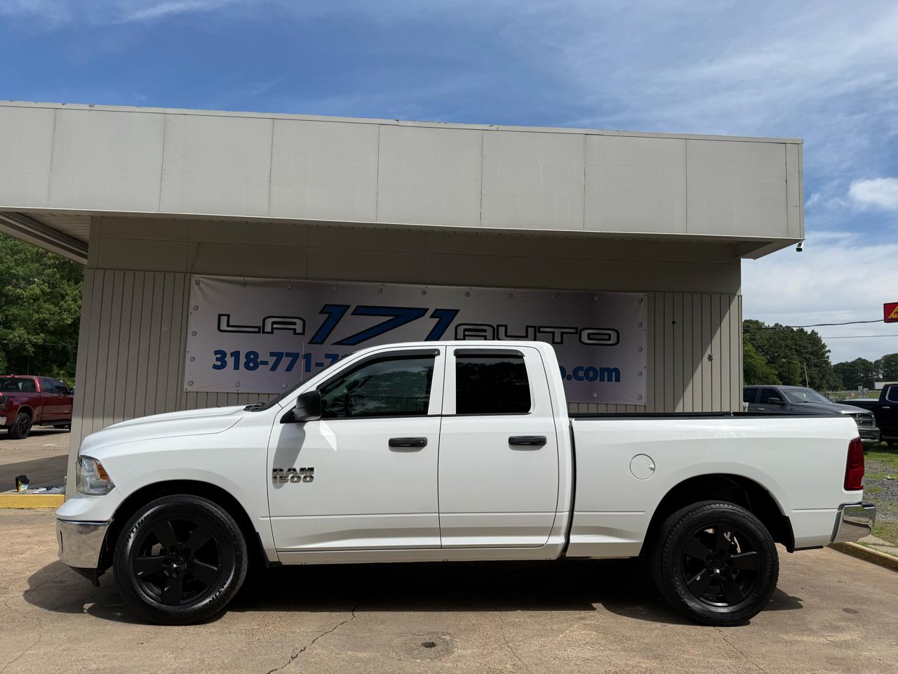 RAM 1500 Tradesman Quad Cab 2WD 2018