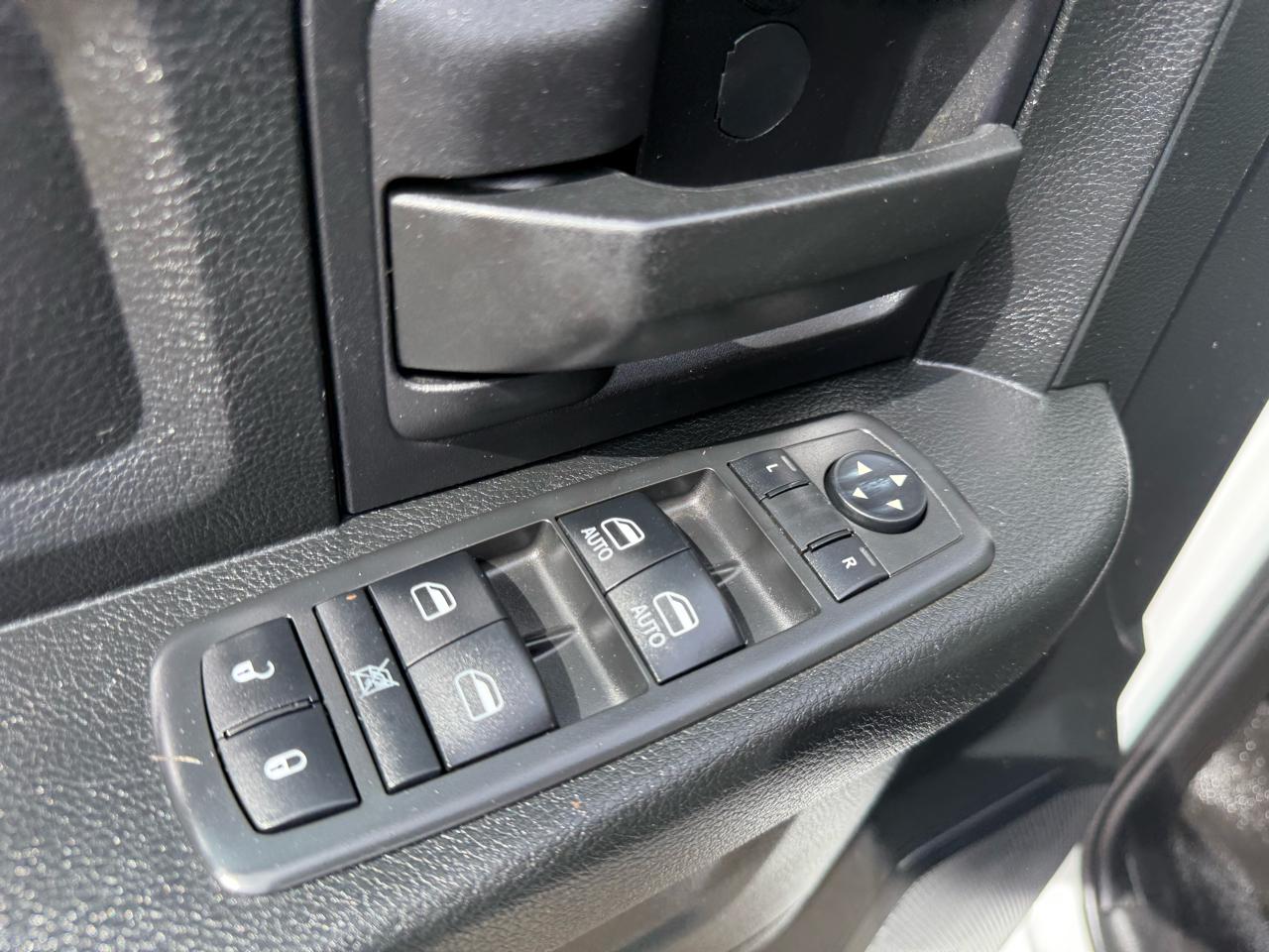 RAM 1500 Tradesman Quad Cab 2WD 2018