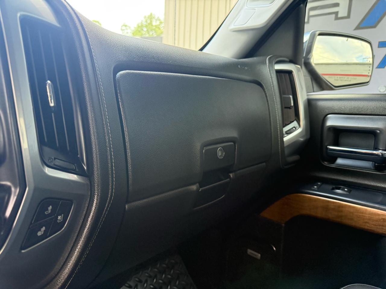 Chevrolet Silverado 1500 LTZ Crew Cab 4WD 2017