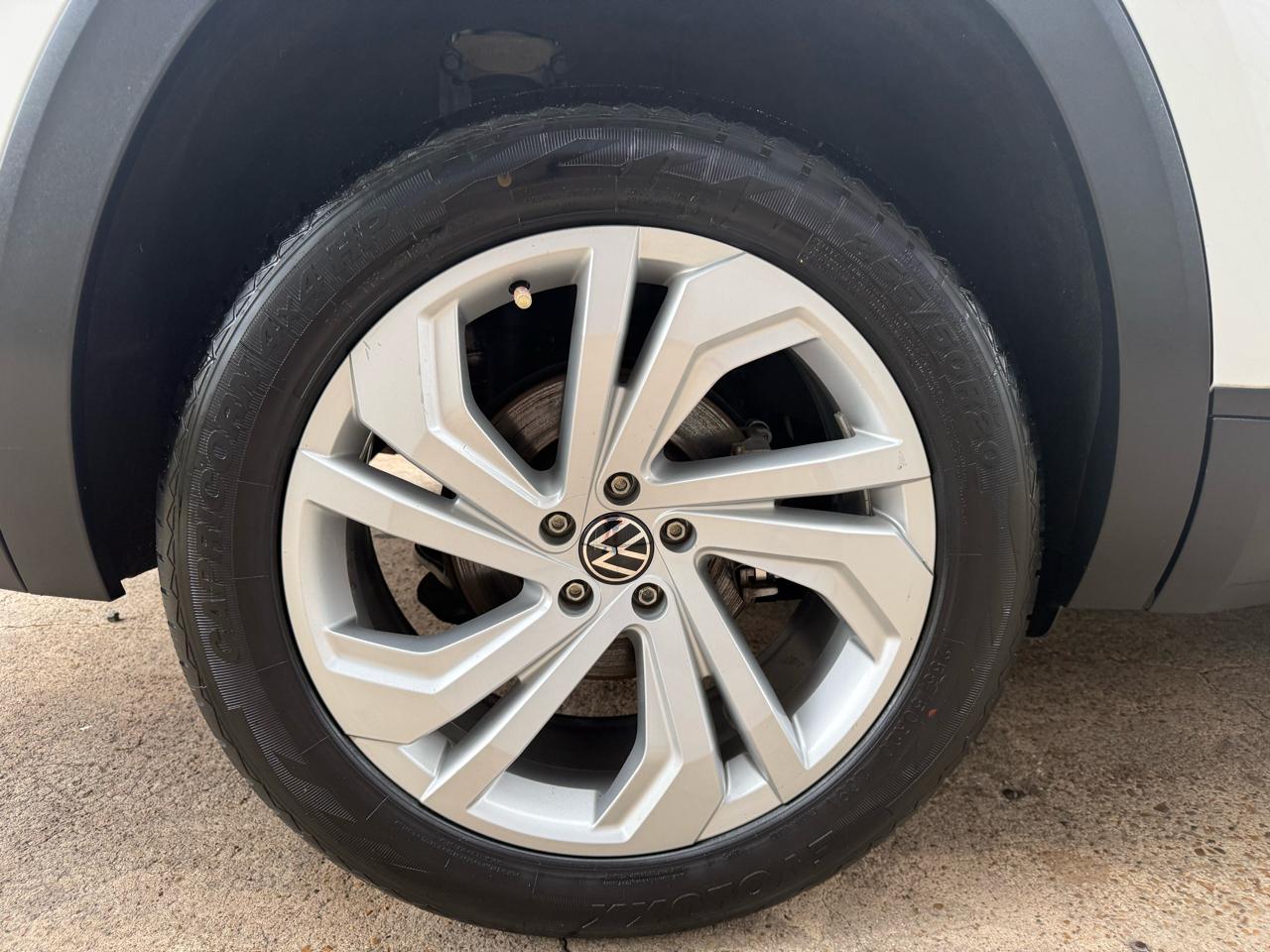 Volkswagen Atlas V6 SE w/Technology 2021