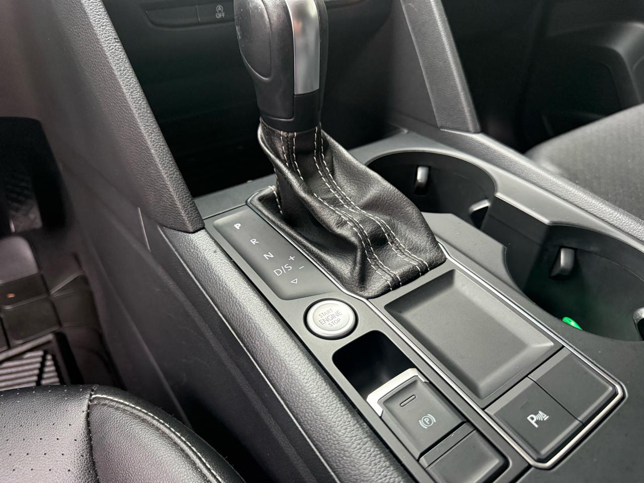 Volkswagen Atlas V6 SE w/Technology 2021