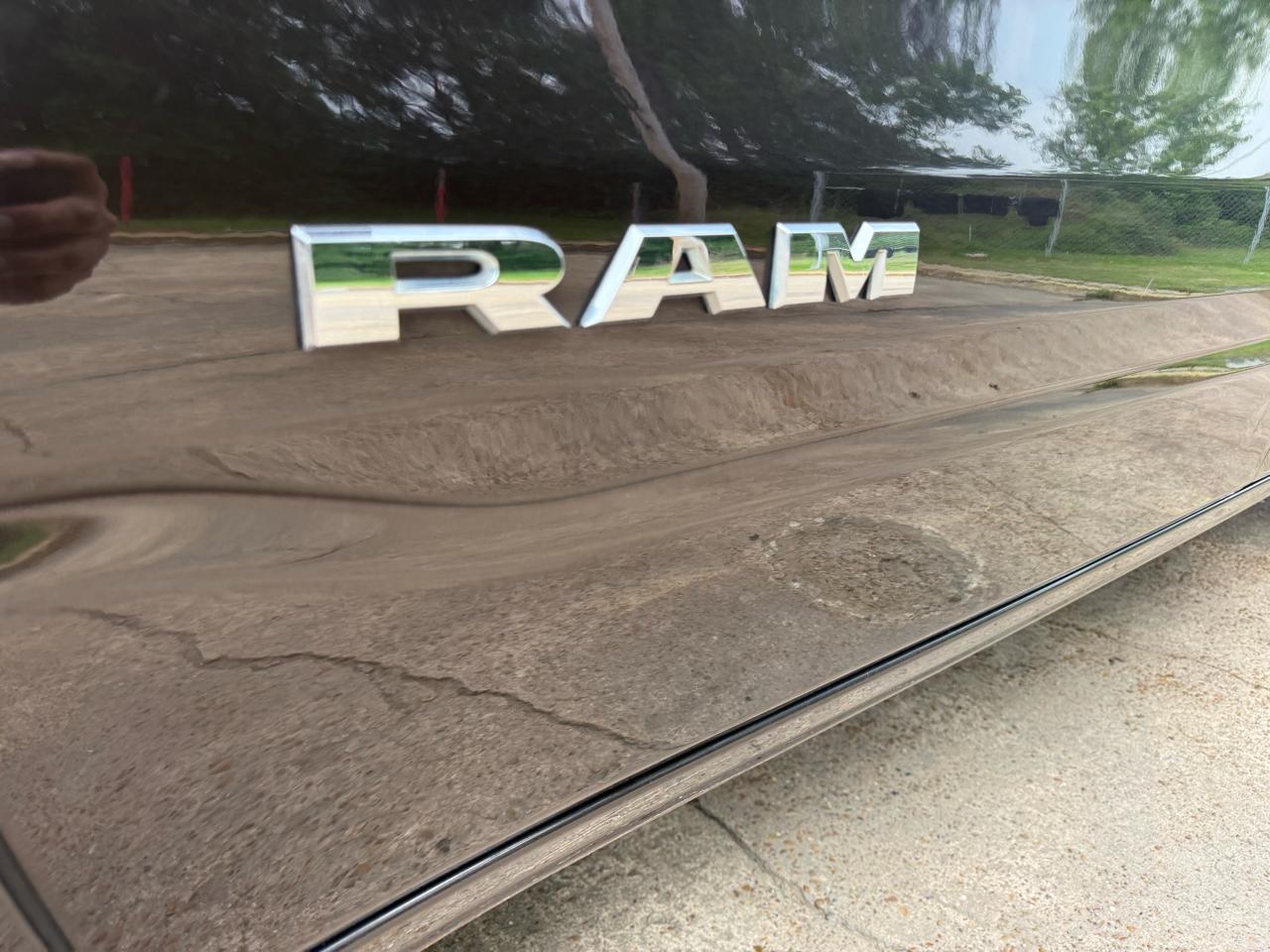 RAM 1500 Laramie Crew Cab SWB 2WD 2019