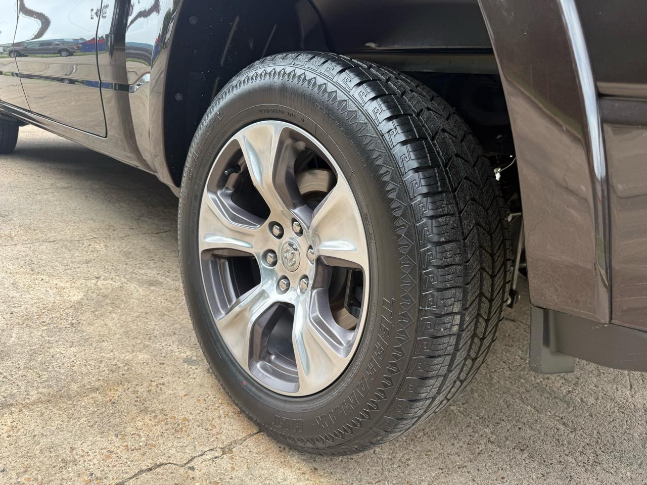 RAM 1500 Laramie Crew Cab SWB 2WD 2019