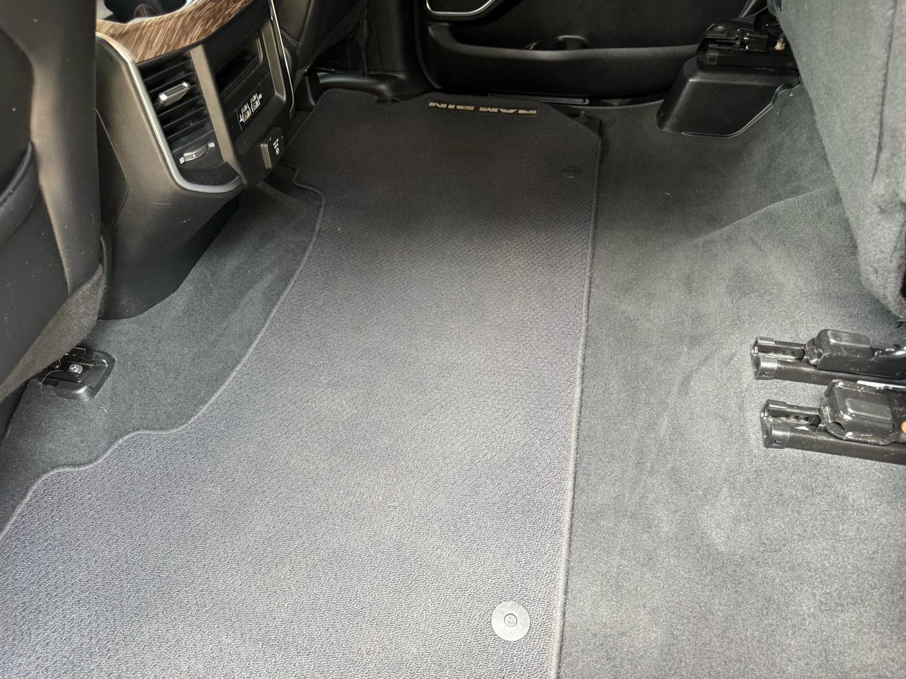 RAM 1500 Laramie Crew Cab SWB 2WD 2019