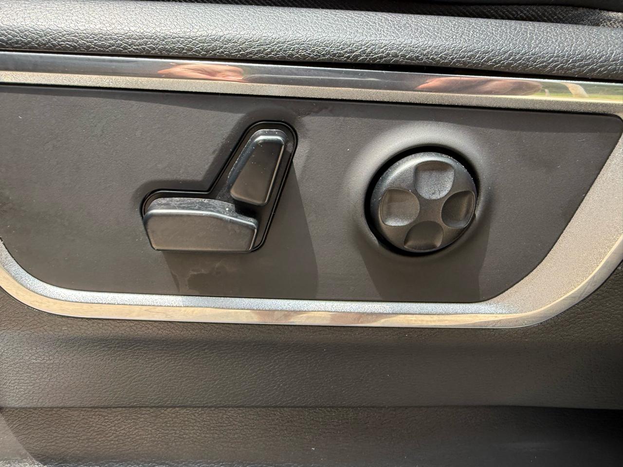 RAM 1500 Laramie Crew Cab SWB 2WD 2019