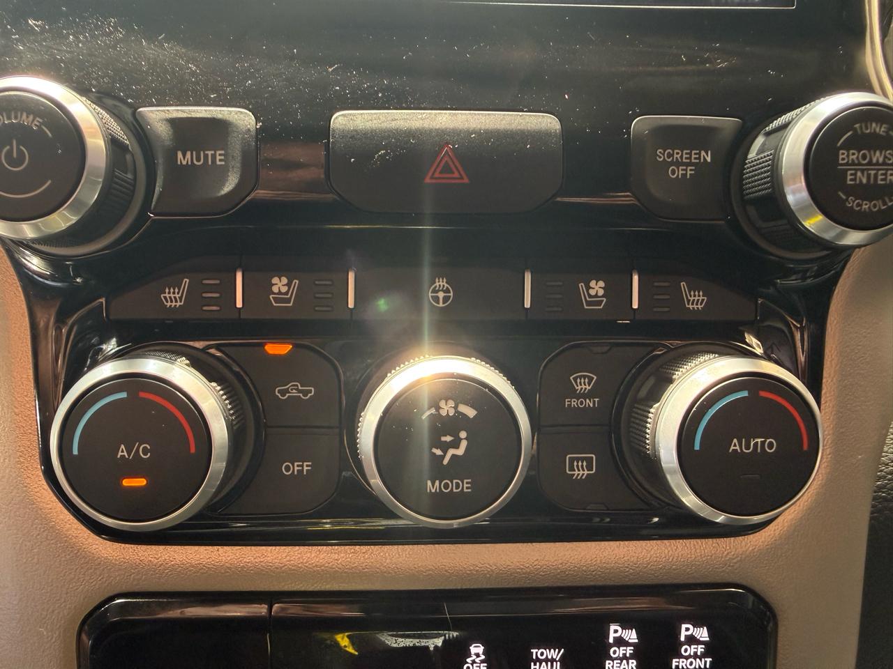 RAM 1500 Laramie Crew Cab SWB 2WD 2019