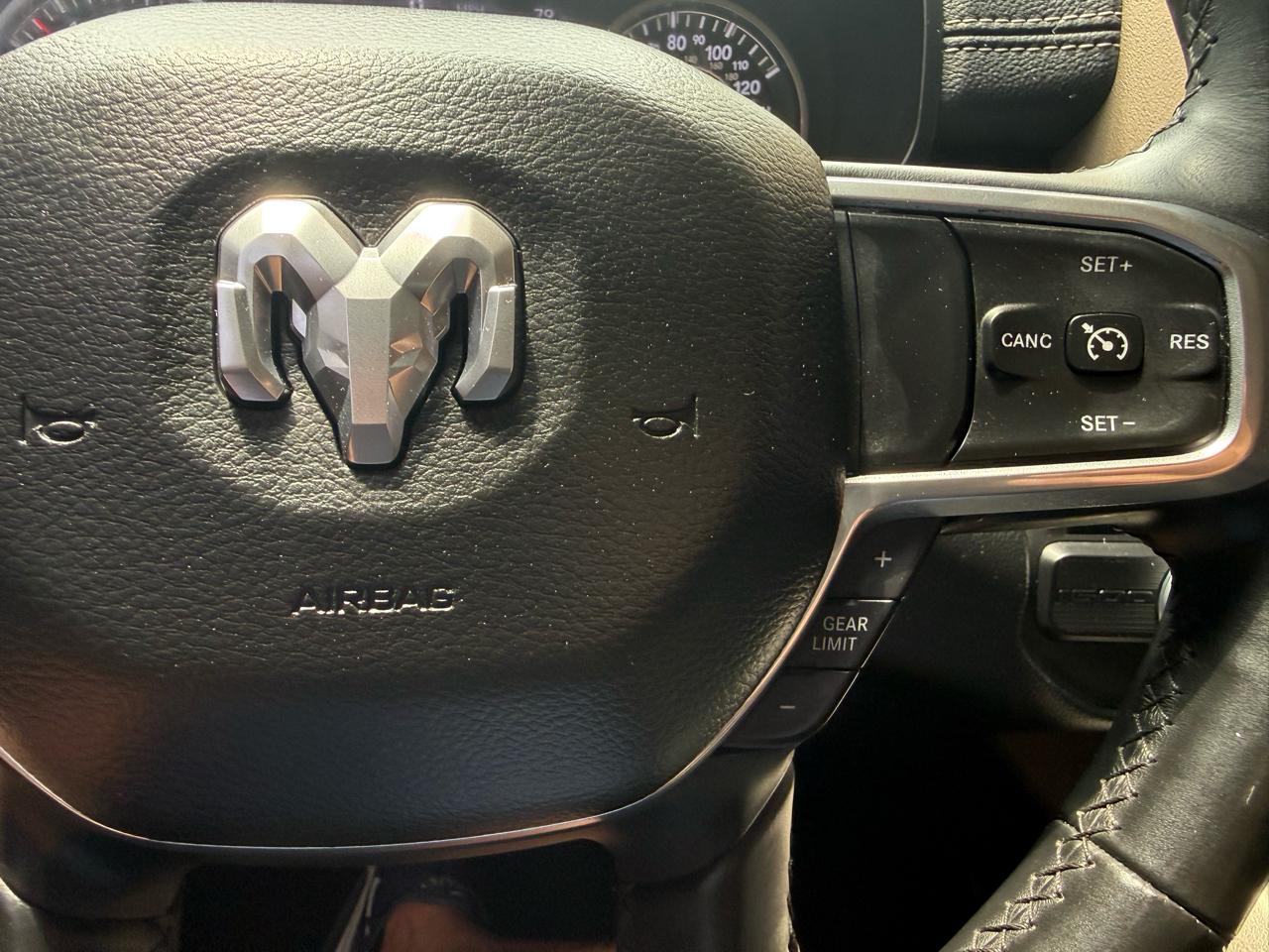 RAM 1500 Laramie Crew Cab SWB 2WD 2019