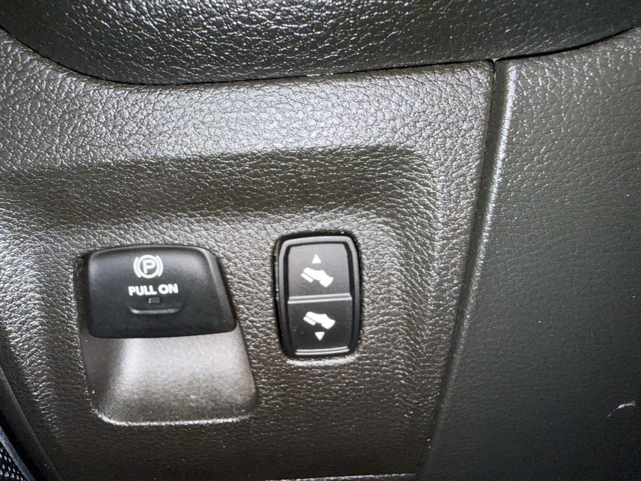 RAM 1500 Laramie Crew Cab SWB 2WD 2019