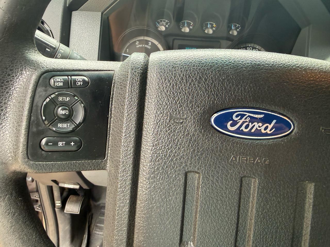 Ford F-250 SD XL Crew Cab 4WD 2016