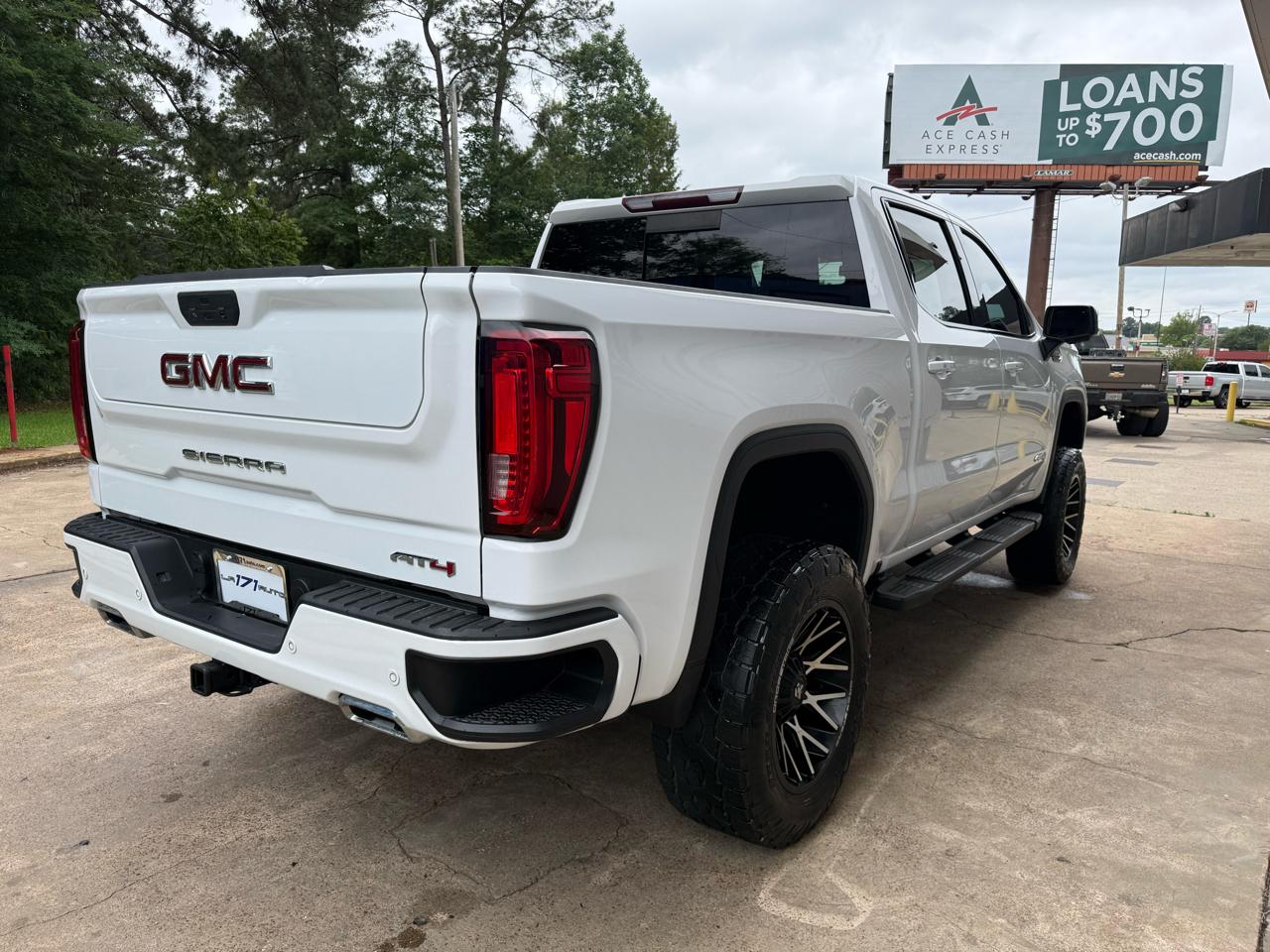 GMC Sierra 1500 AT4 Crew Cab Long Box 4WD 2019