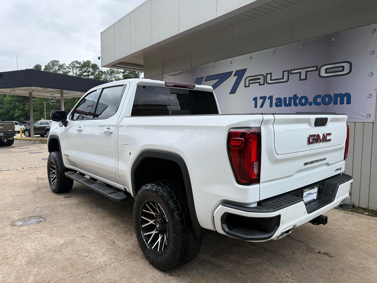 GMC Sierra 1500 AT4 Crew Cab Long Box 4WD 2019