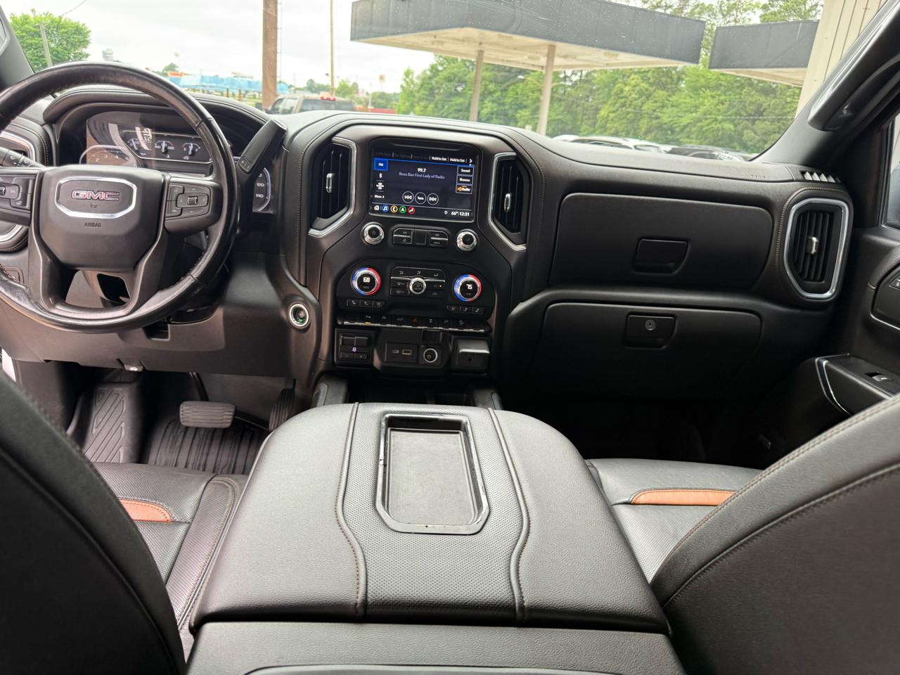 GMC Sierra 1500 AT4 Crew Cab Long Box 4WD 2019