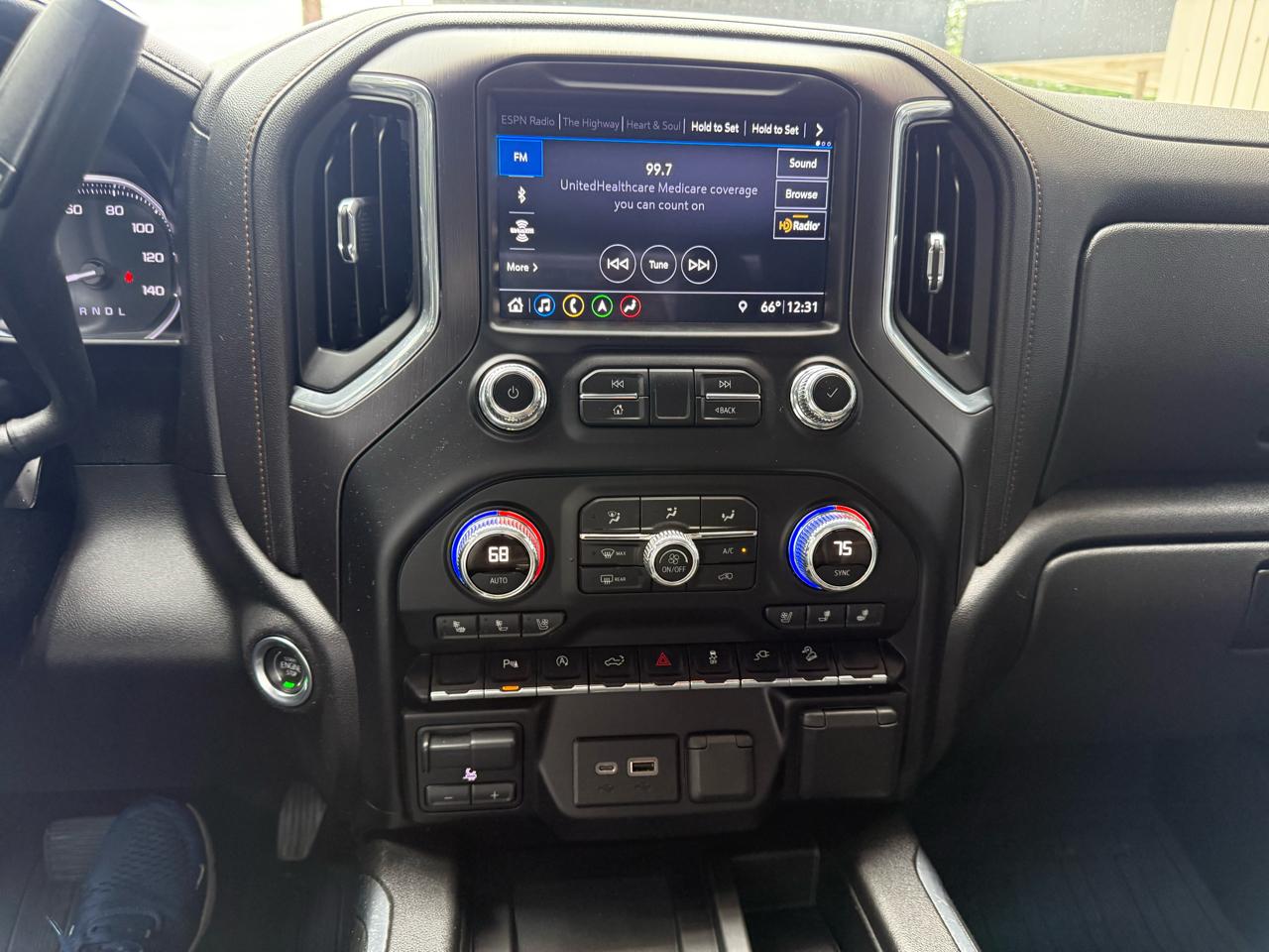 GMC Sierra 1500 AT4 Crew Cab Long Box 4WD 2019