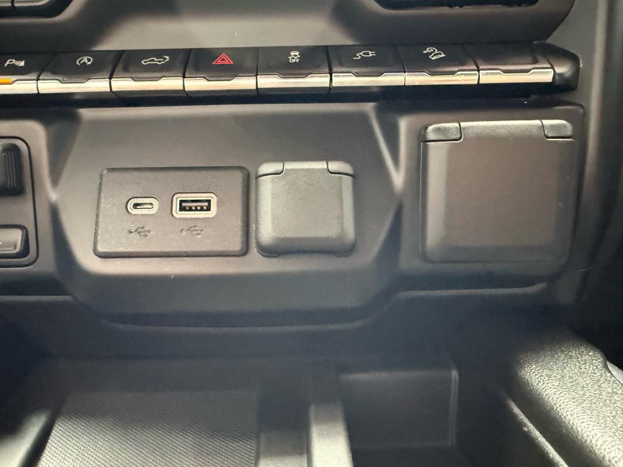 GMC Sierra 1500 AT4 Crew Cab Long Box 4WD 2019