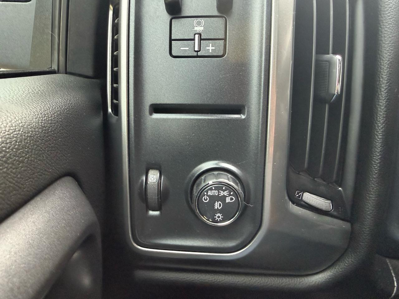 Chevrolet Silverado 1500 LT Crew Cab 2WD 2018