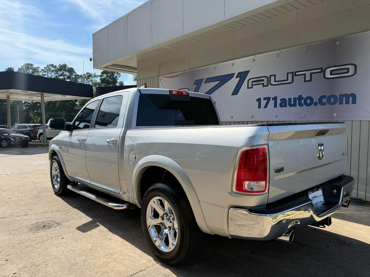 RAM 1500 Laramie Crew Cab SWB 4WD 2014