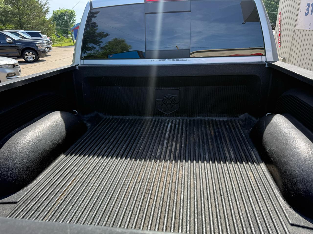 RAM 1500 Laramie Crew Cab SWB 4WD 2014