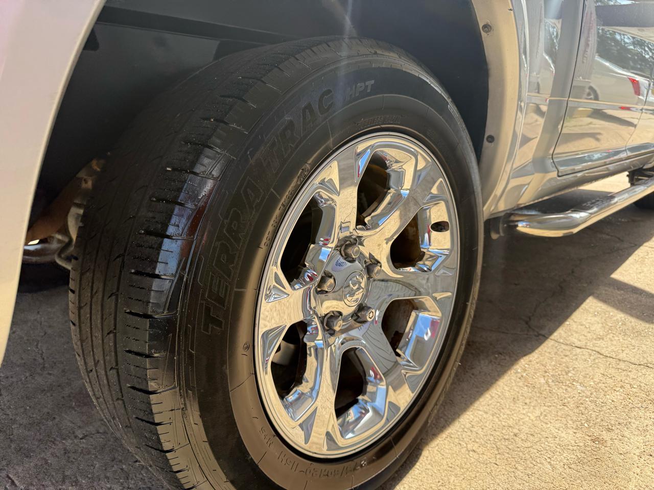 RAM 1500 Laramie Crew Cab SWB 4WD 2014
