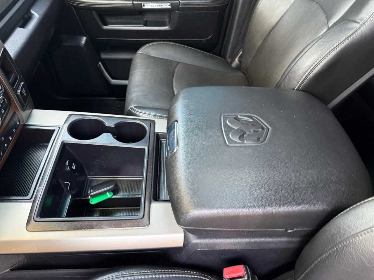 RAM 1500 Laramie Crew Cab SWB 4WD 2014