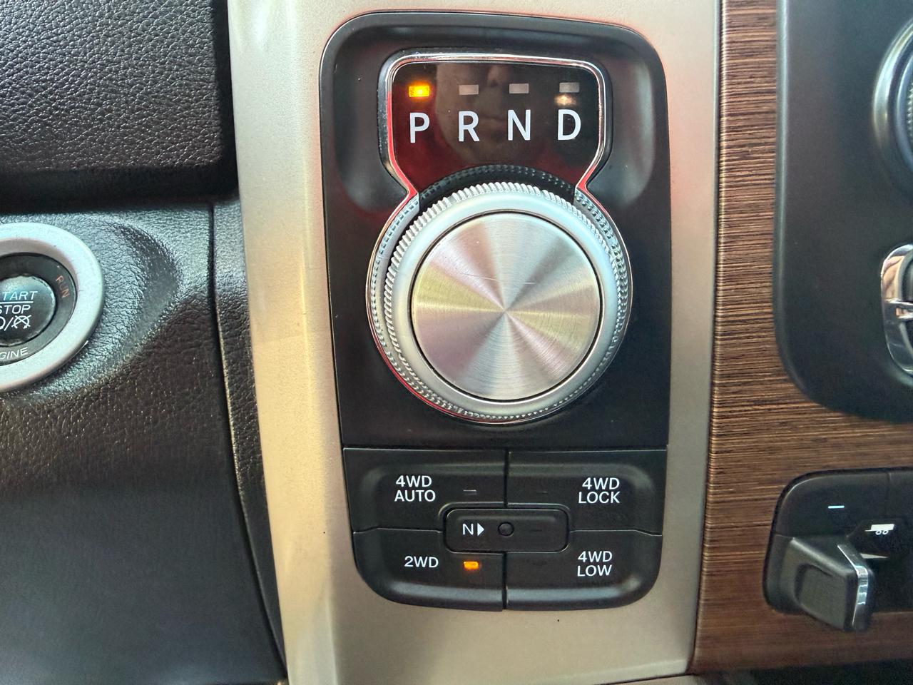 RAM 1500 Laramie Crew Cab SWB 4WD 2014