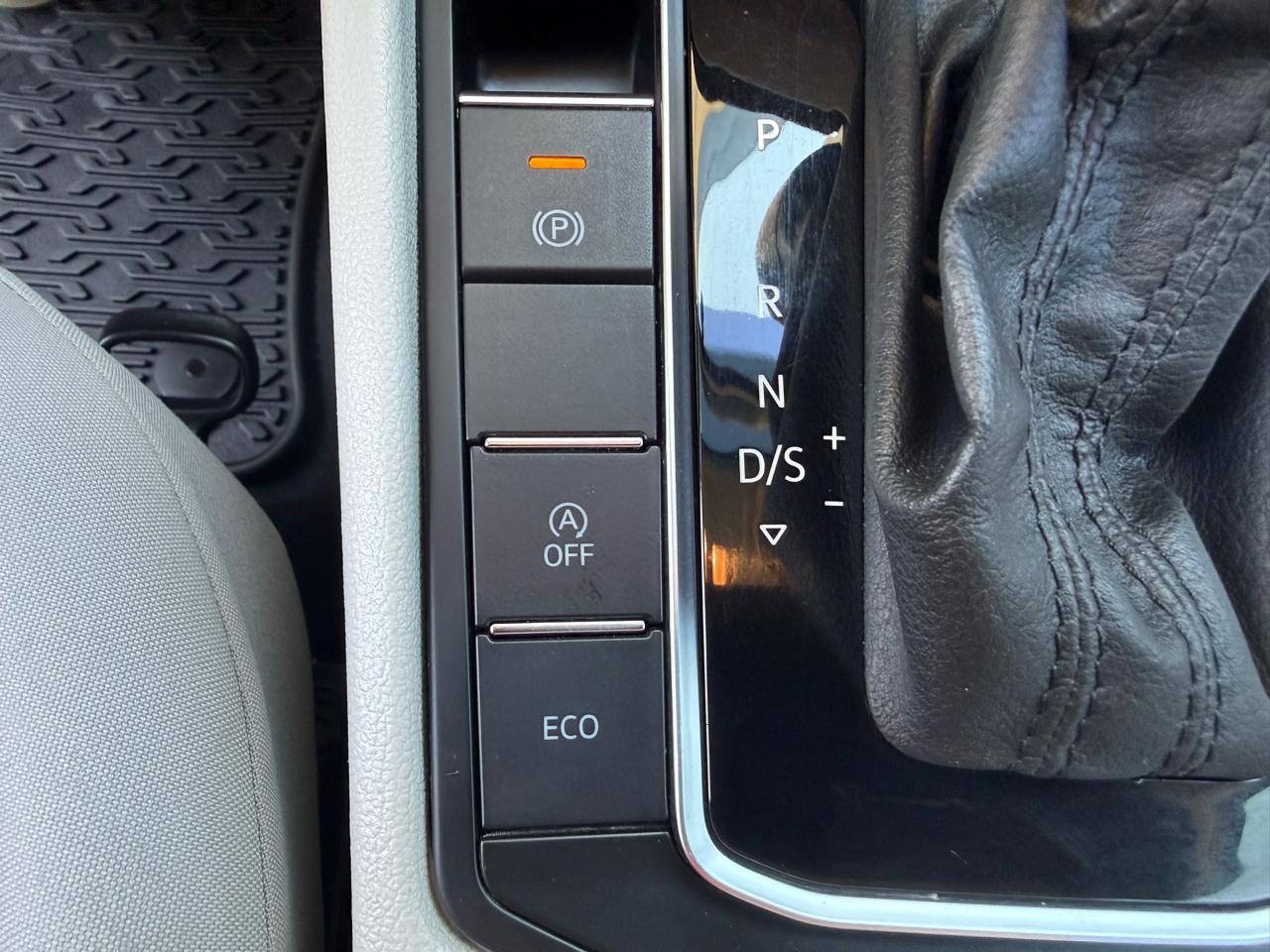 Volkswagen Jetta 1.4T S 8A 2019