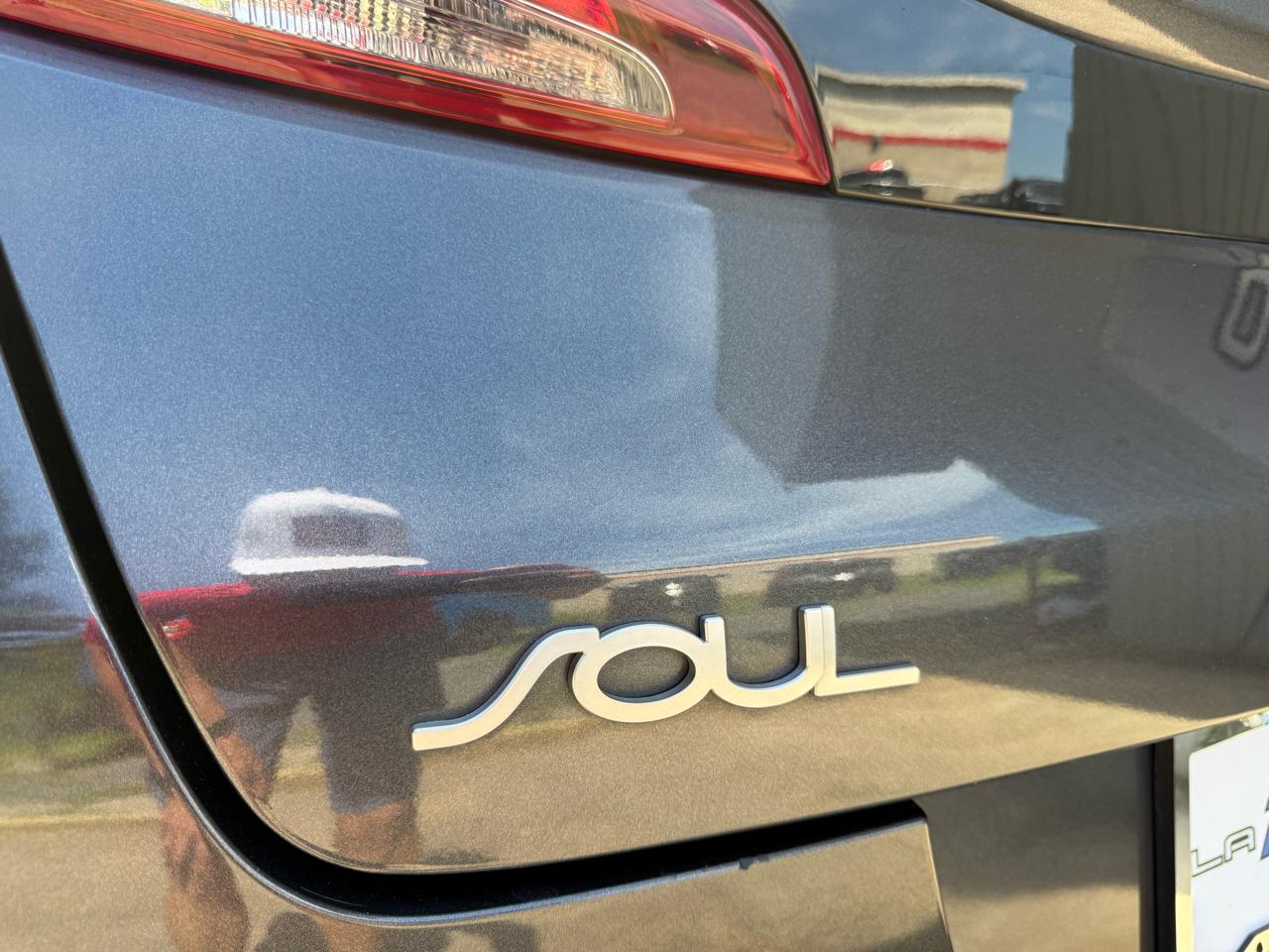 Kia Soul LX CVT 2022