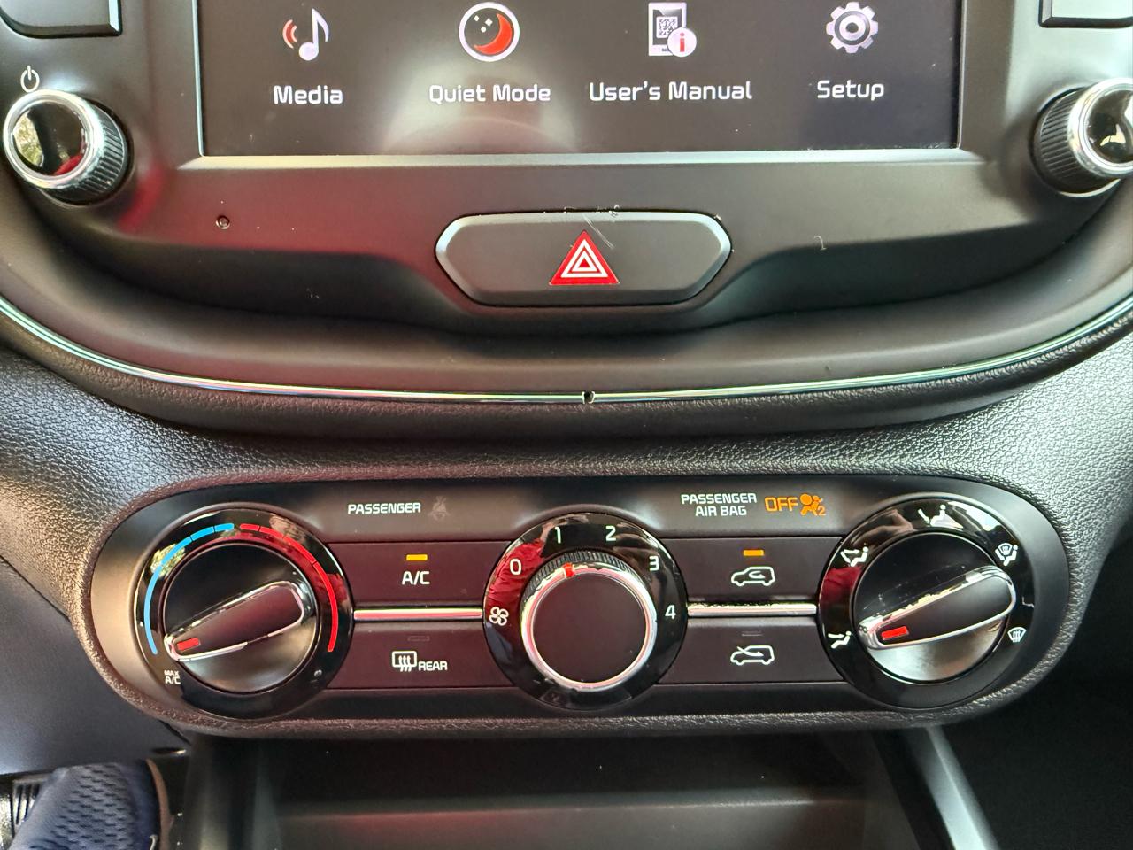 Kia Soul LX CVT 2022