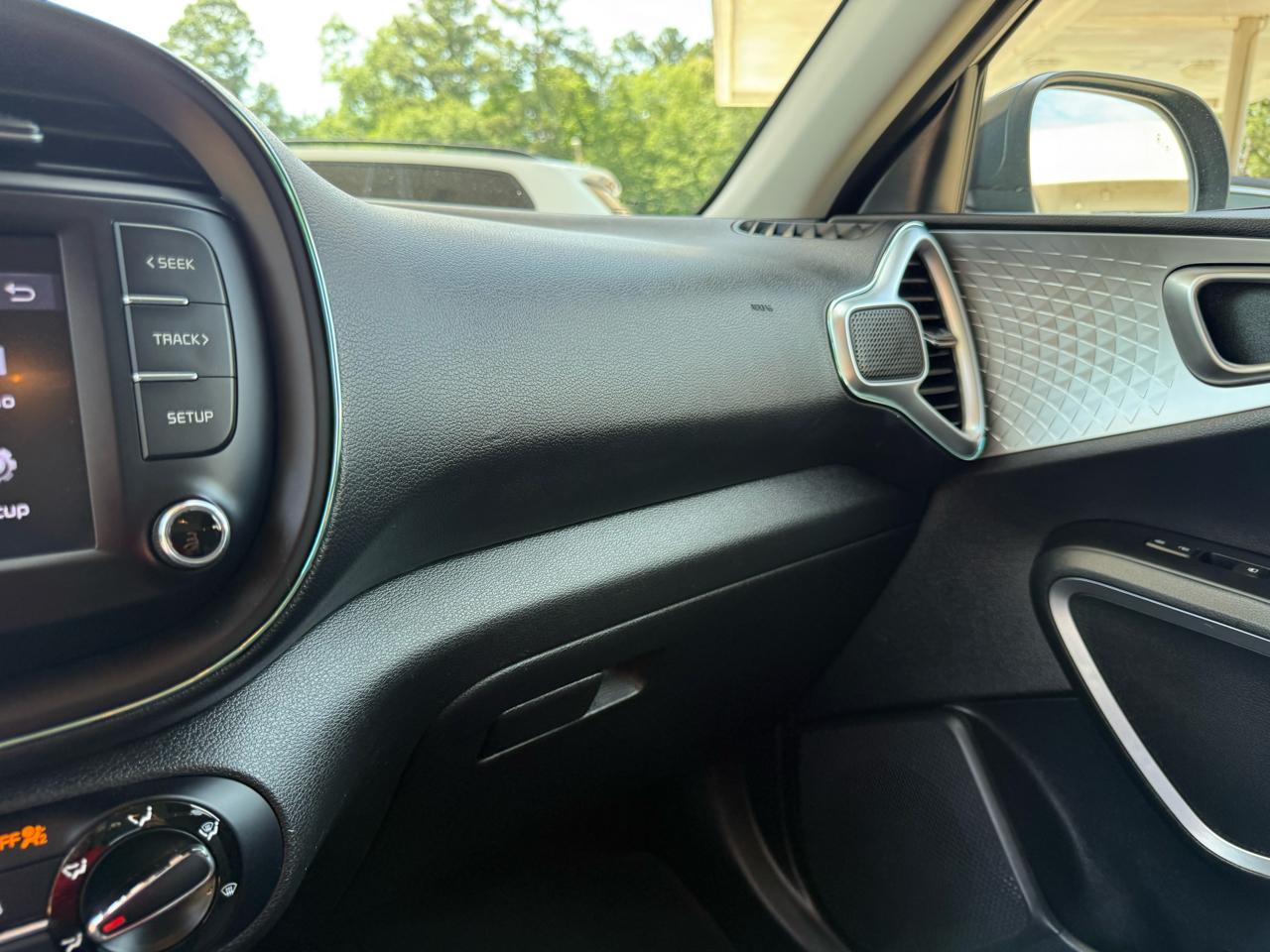 Kia Soul LX CVT 2022