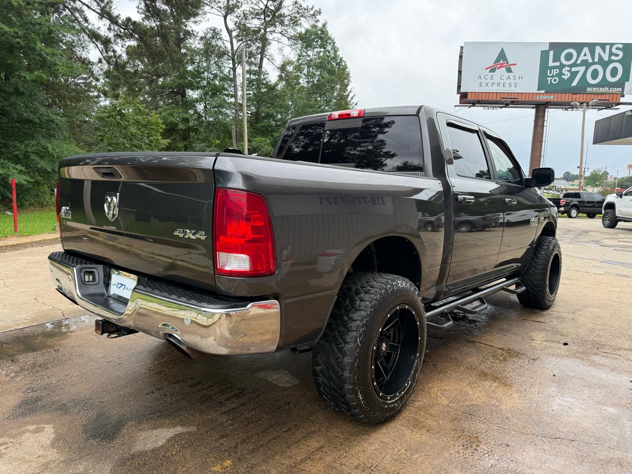 RAM 1500 SLT Crew Cab SWB 4WD 2016