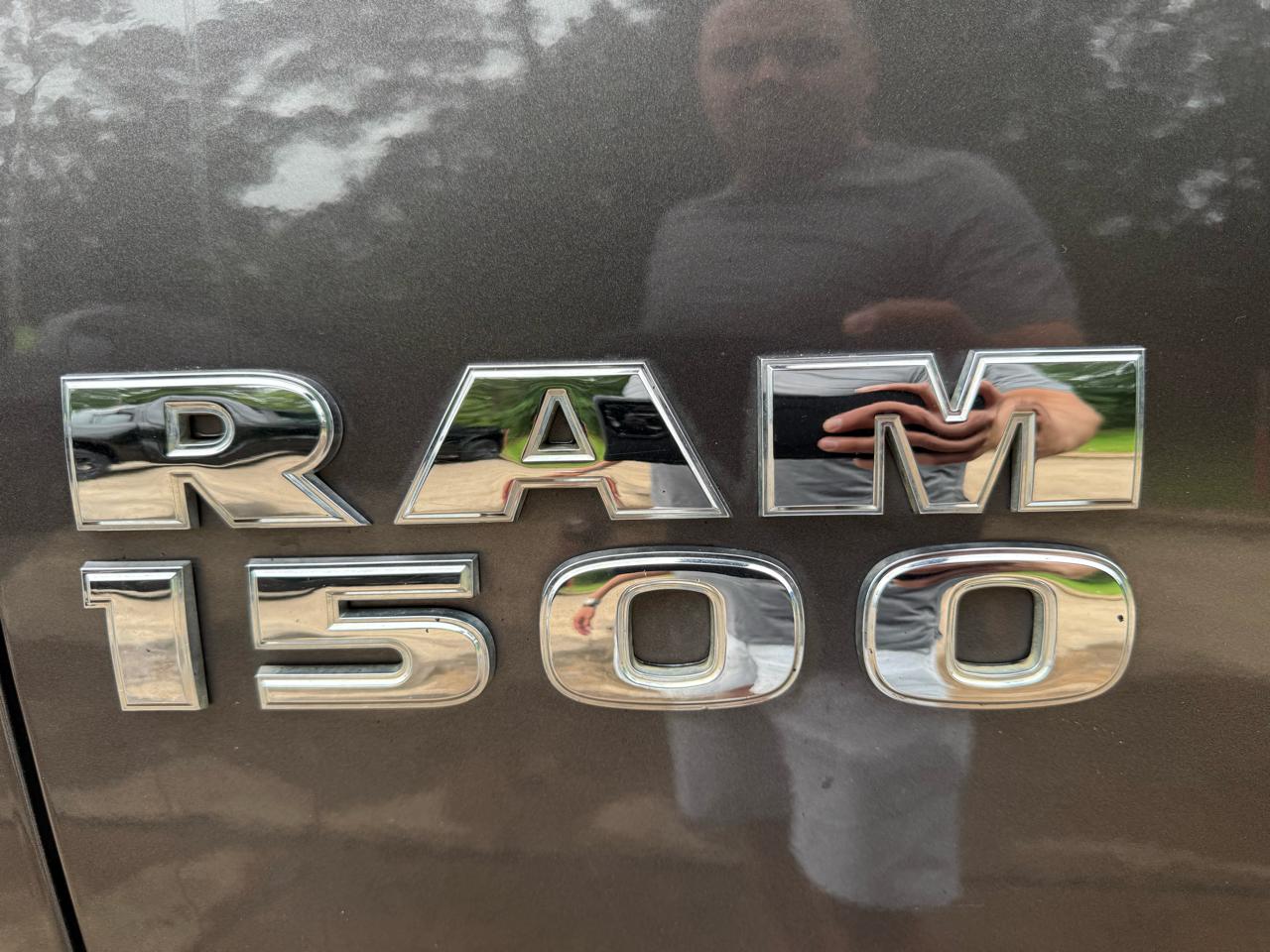 RAM 1500 SLT Crew Cab SWB 4WD 2016